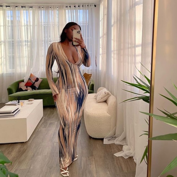 💕😍❤️MAKE AN OFFER! TIE DYE CARAMEL DRESS❤️😍💕 - Picture 2 of 2